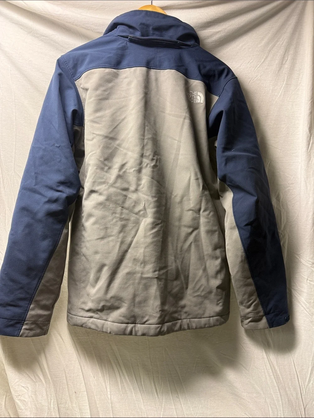 The North Face Men's Navy and Gray Softshell Jacket